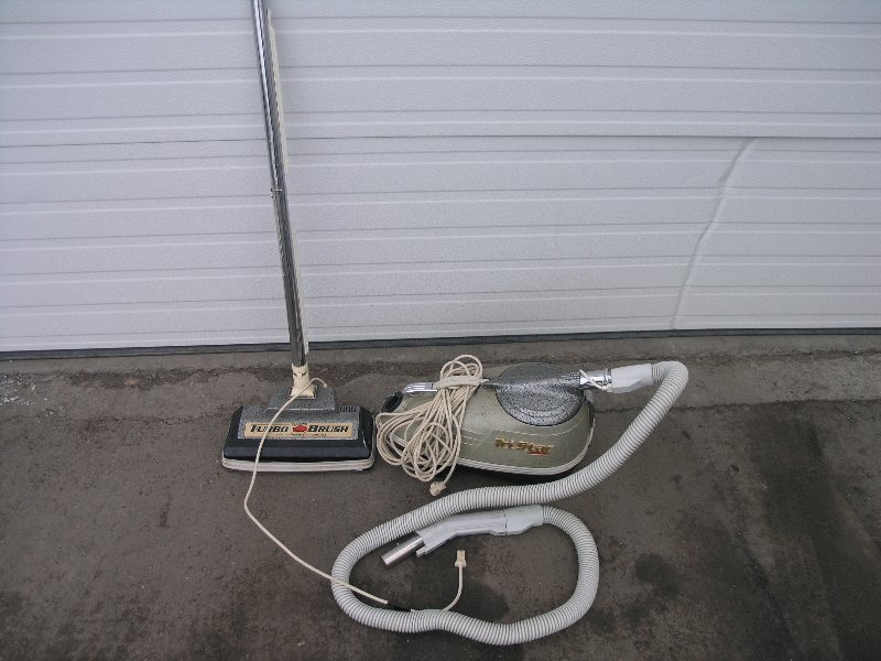 Tristar Canada Canister Vacuum /w Turbo Brush Allsold.ca Buy & Sell